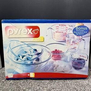 Pyrex prepware 13 Piece Set ~ New In Box